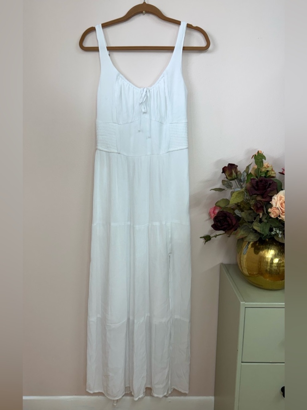 Hollister White Sleeveless Tie-Front Maxi Dress Size L